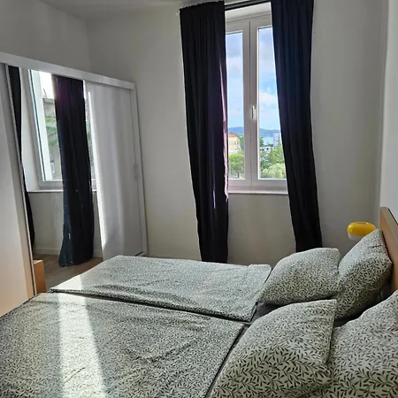 Sunrise Apartament *